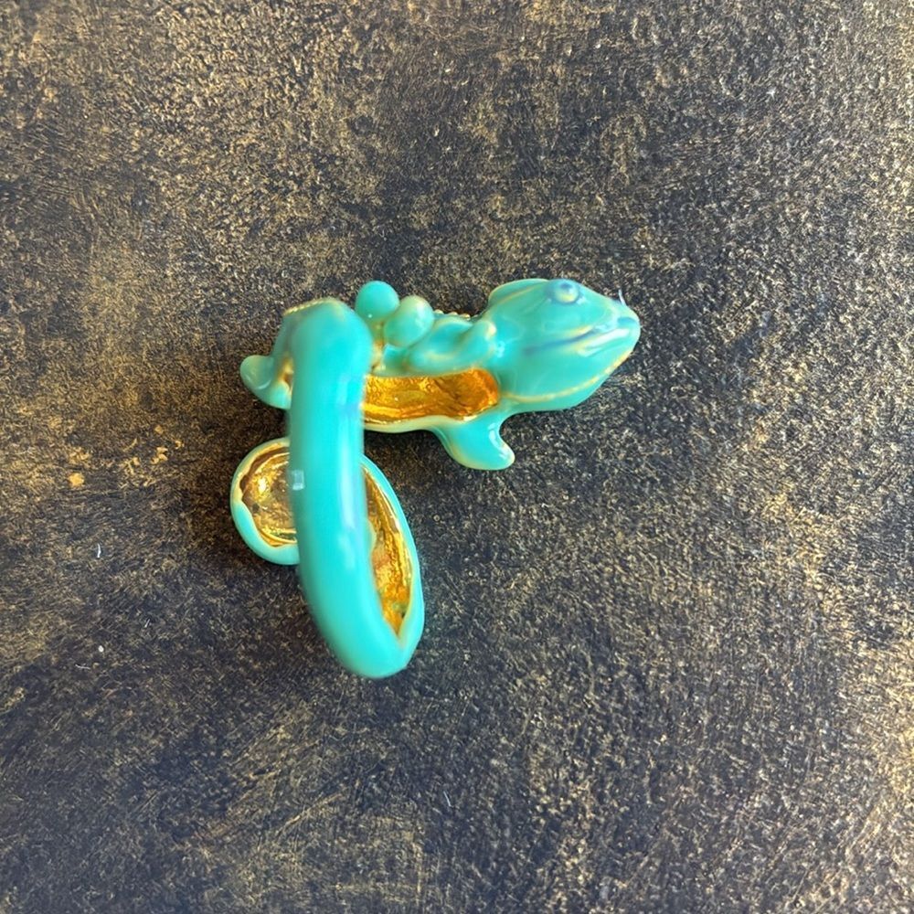 NWT Aqua/gold metal enameled chameleon ring Sz 5 novelty trendy unique gothic - Picture 2 of 9